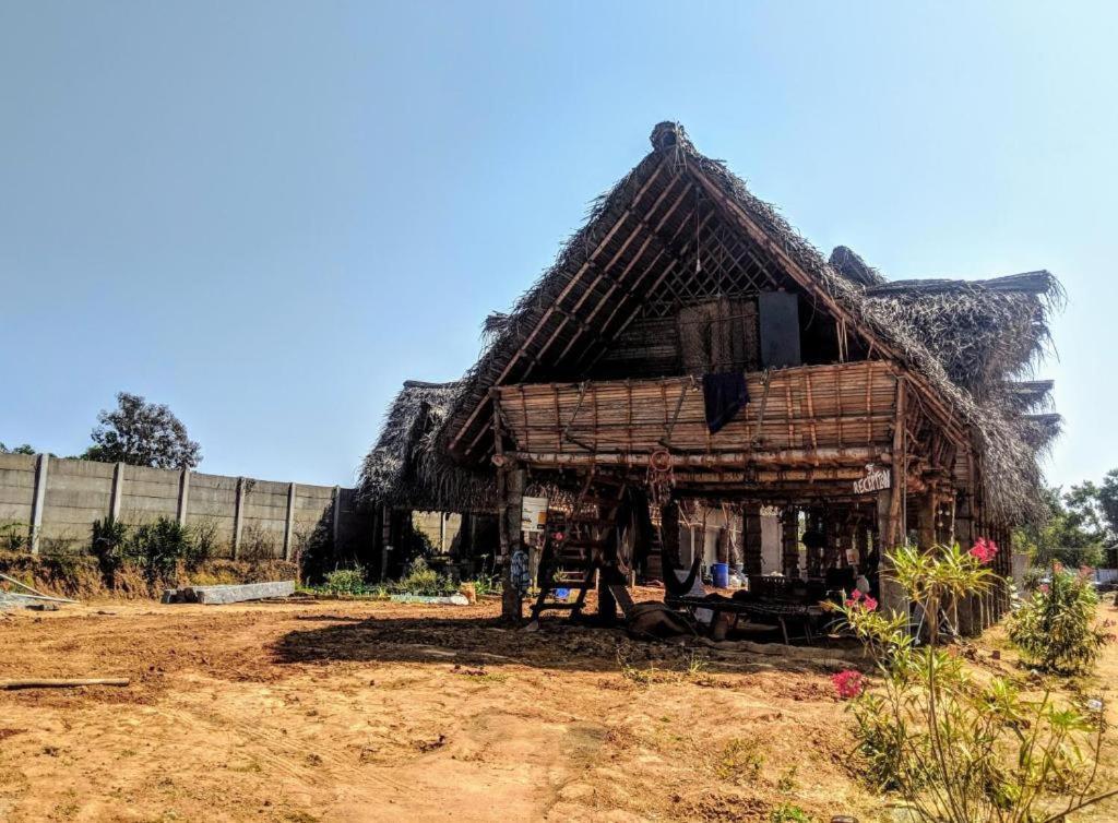 Time Travellers Hostel Auroville Extérieur photo